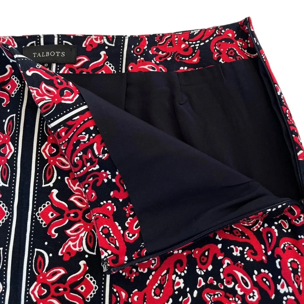 TALBOTS Woman  Red and Black  Bandanna paisley  Excellent condition